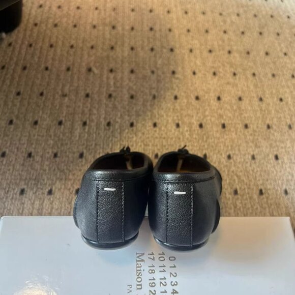 Maison Martin Margiela Black Tabi Flats - Picture 6 of 8